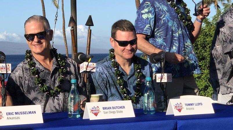 Tommy Lloyd, Brian Dutcher at Maui Invitational