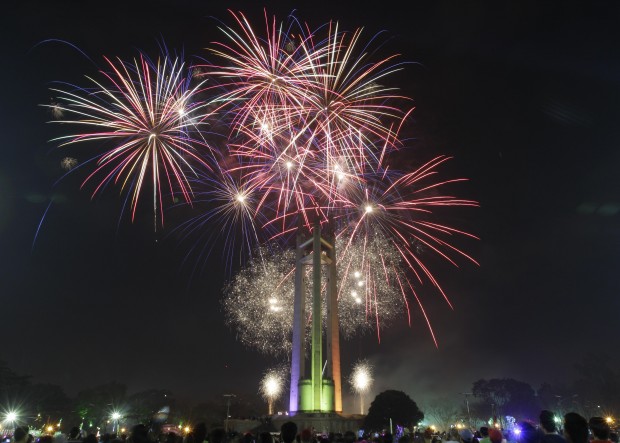 The world celebrates the New Year