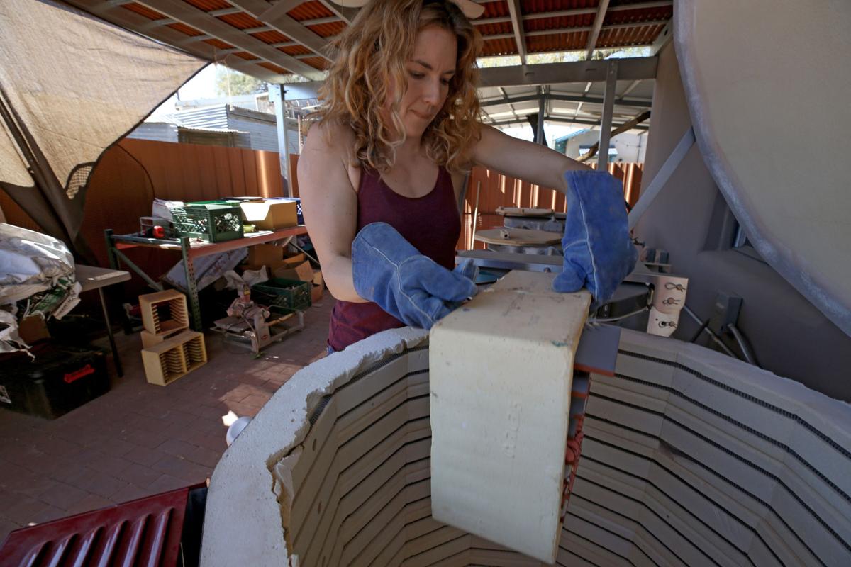 Behind the scenes as Tucson artist Carly Quinn makes Behind the scenes as Tucson artist Carly Quinn makes