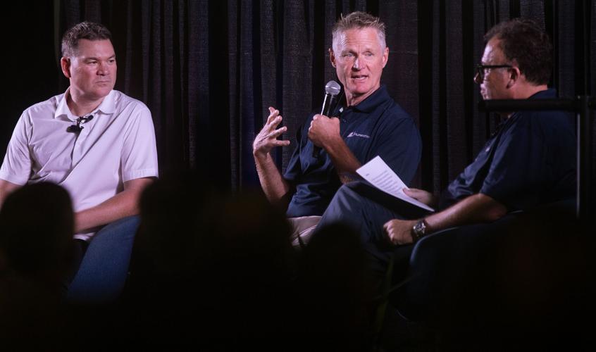 Steve Kerr & Tommy Lloyd: Lessons from Around the World
