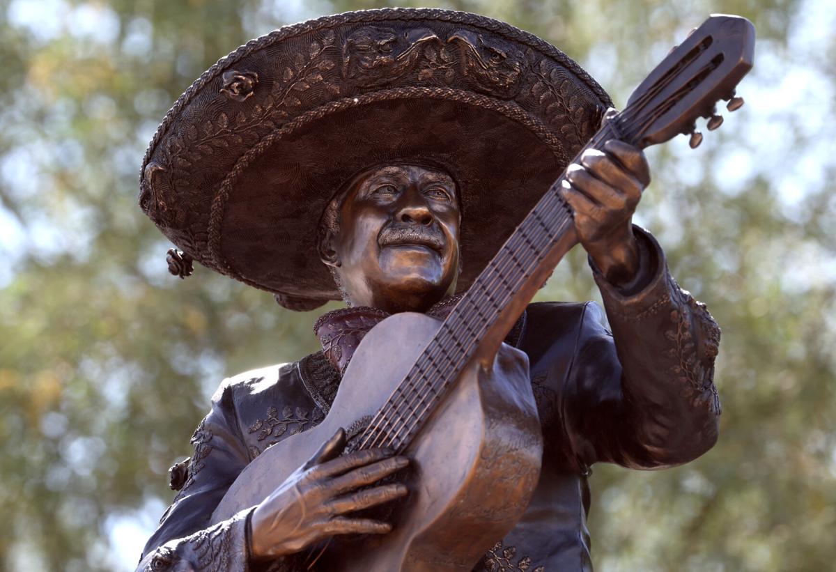 Sculpture honors longtime Tucson mariachi teacher
