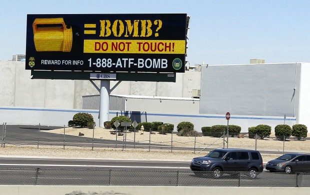 Flashlight bombs puzzle Phx.-area police    