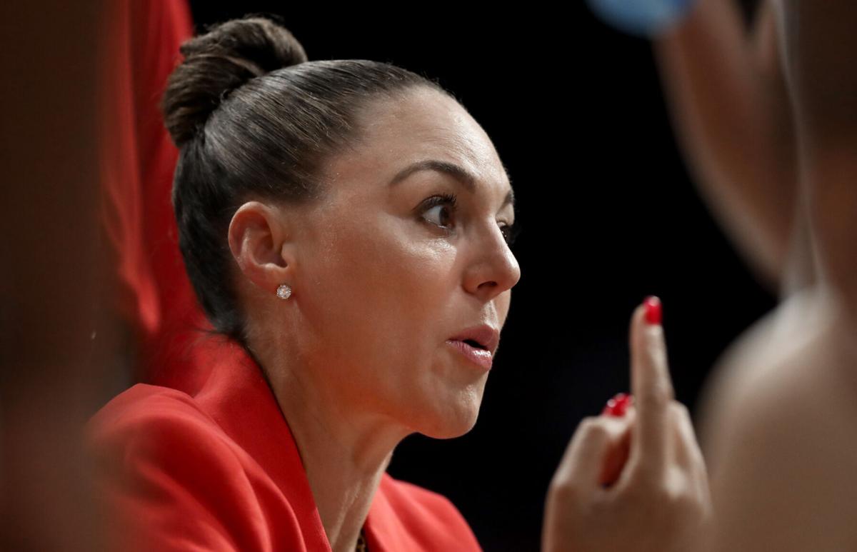 012022-tuc-spt-uawomenshoops-p1