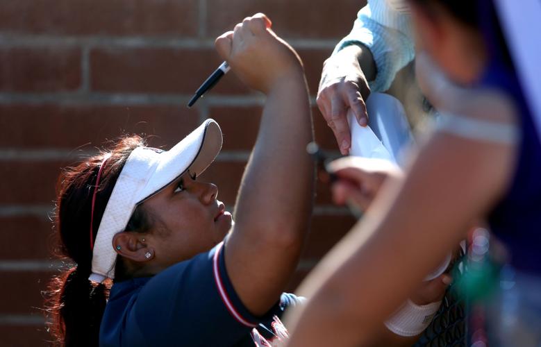 Best Arizona softball photos