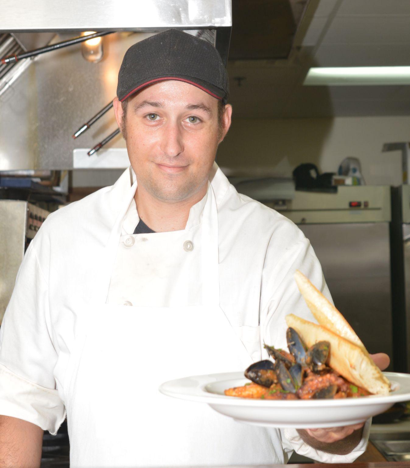 Chef de Tucson Casey Yeaton of It’s Greek to Me