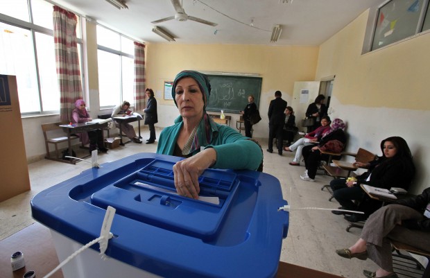 Iraqis living abroad cast votes in key parliamentary elections   