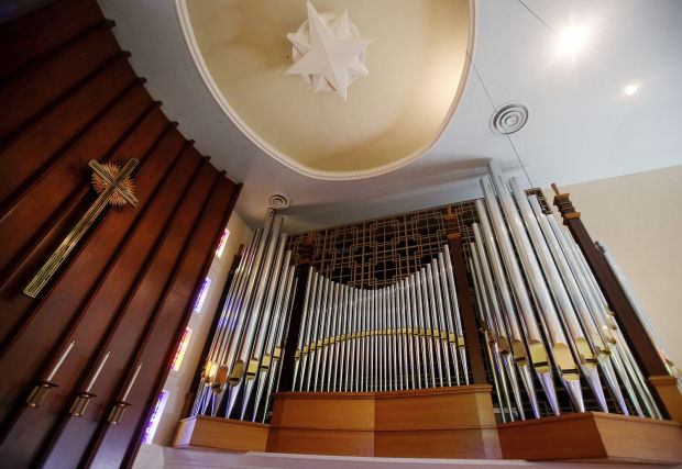 Catalina United Methodist Church's pipe organ