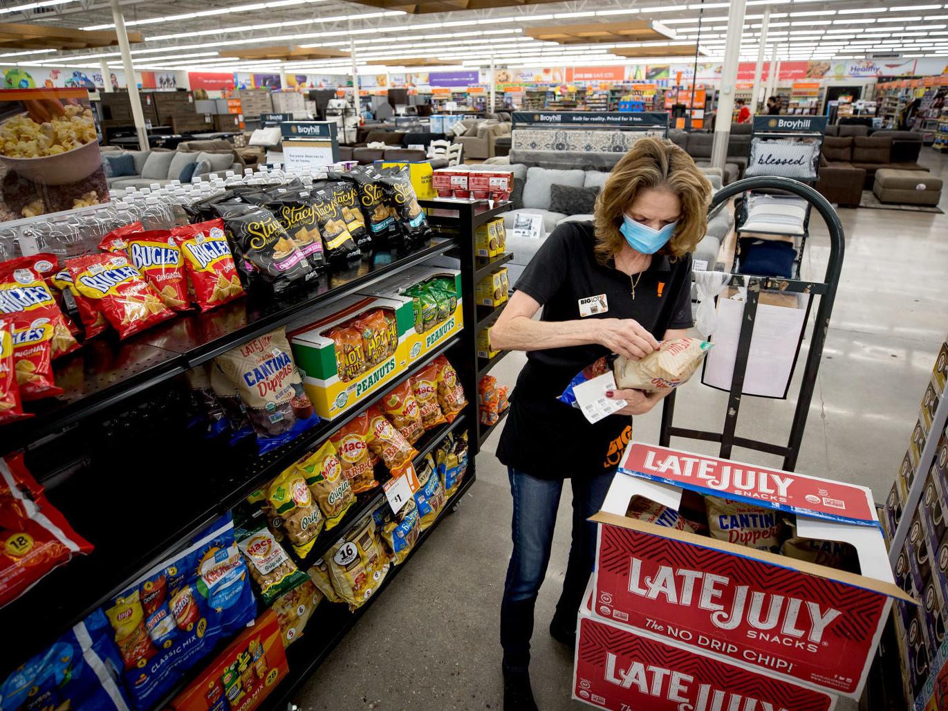 Big Lots Opens In Former Tucson Toys R Us Store Business News Tucson Com