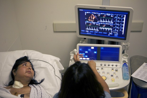 'Beating-heart' transplant tested against conventional procedure   