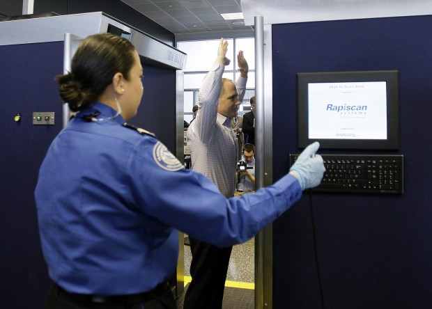 9 more US airports to get body scanners   
