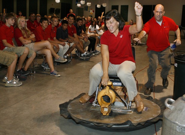 Physics Factory mixes science, humor for Casas Christian kids   