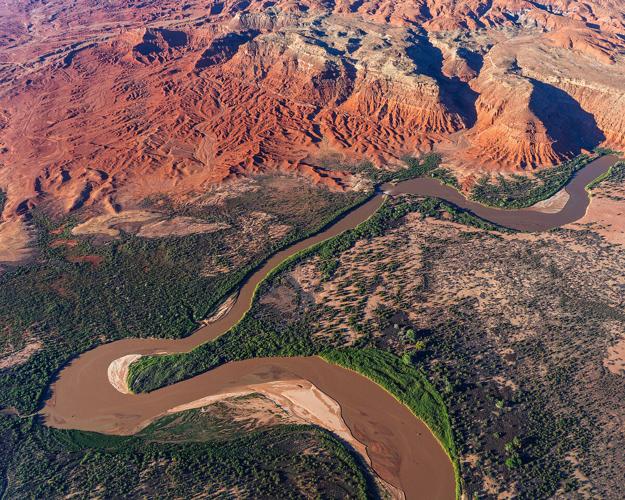 Collapse of Colorado River reservoirs: A wake-up call and a flashing red light