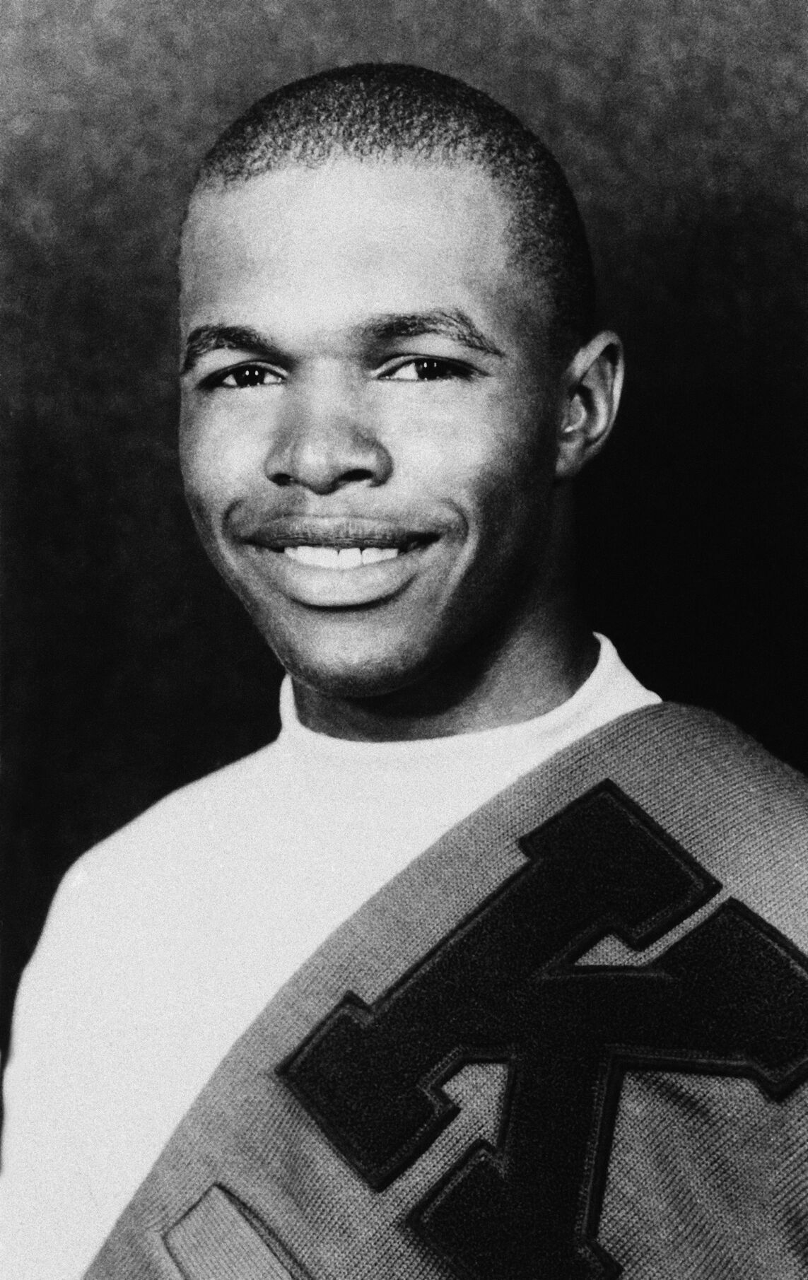 Gale Sayers, sensational halfback of the Chicago Bears, sharpens