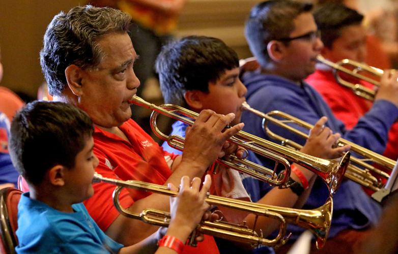 2016 Tucson International Mariachi Conference (LE)