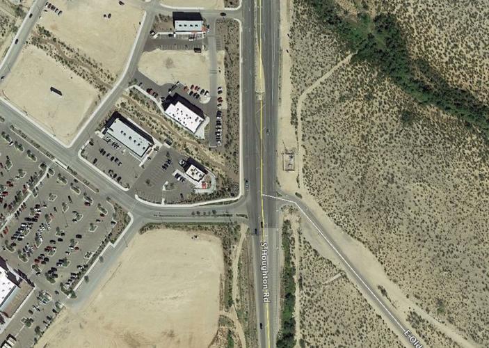 Old Vail Plaza - Houghton and Old Vail roads