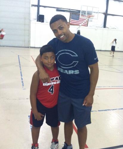 030422-tuc-spt-uabkrecruit-p3