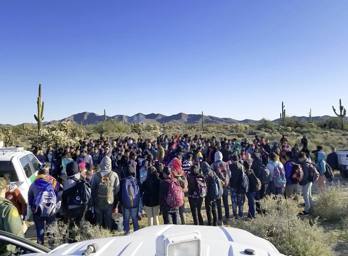 Larger groups seen crossing border as overall arrests drop