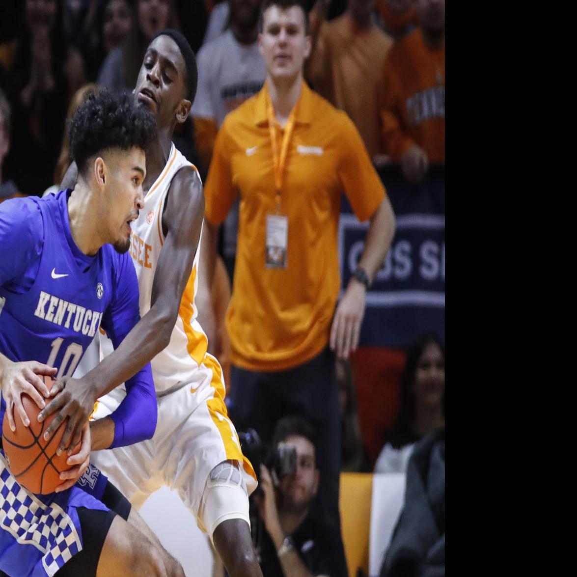 Arizona Wildcats Adjust As Coronavirus Speeds Up Recruiting Of Basketball Transfers Arizona Wildcats Basketball Tucson Com