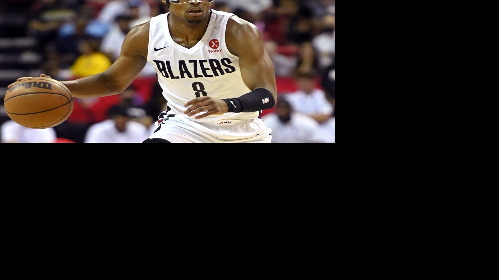 Ex-Wildcat Richard Jefferson officiates second quarter of Blazers-Knicks at  NBA Summer League