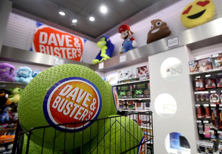 Dave and Buster's TV Spot, 'Play Five Games Free' 