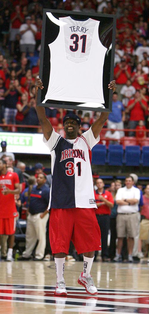 Terry's jersey retired, Stoudamire's not due to criteria