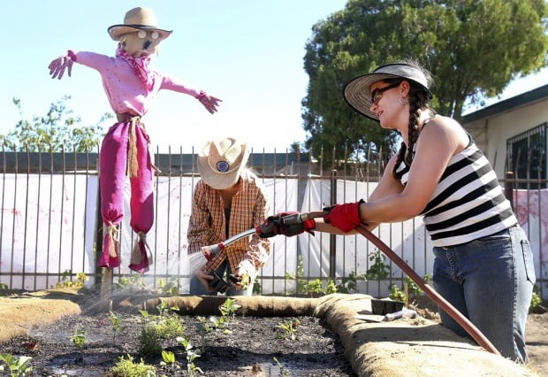 S. Tucson gets center teaching healthy eating, keeping slim    