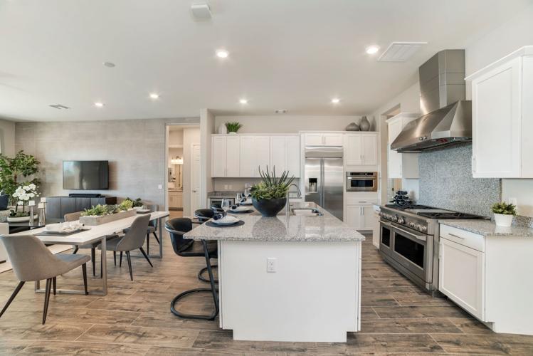 OR-4569-Kitchen.jpg