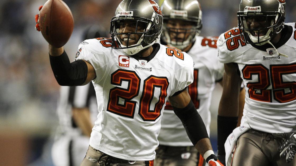 Hall of Famer Ronde Barber emerged from brother’s shadow