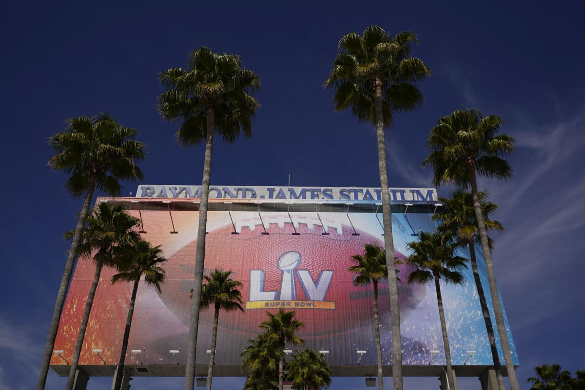 KATHRYN TAPPEN AND CHRIS SIMMS TO HOST PEACOCK SUNDAY NIGHT FOOTBALL FINAL,  A NEW EXCLUSIVE POST-GAME SHOW STREAMING THROUGHOUT 2021 NFL SEASON - NBC  Sports