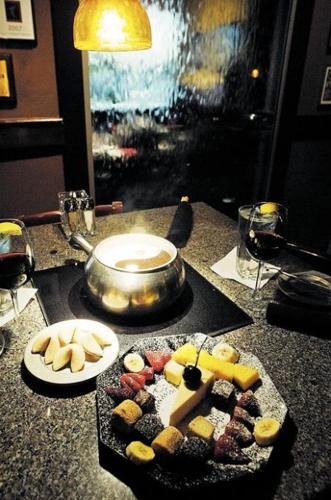 You'll melt at eatery's fondue  
