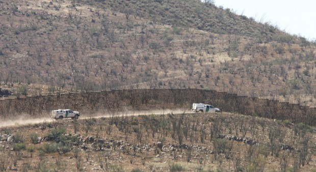 Arizona border agent shot and killed