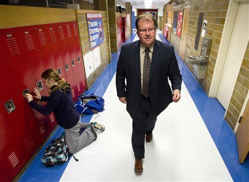 Schools explore active shooter response training