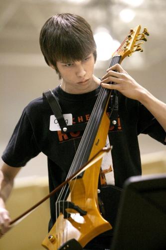 Famed musician fires up students   