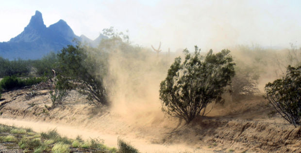 Dust-plagued stretch of Interstate 10