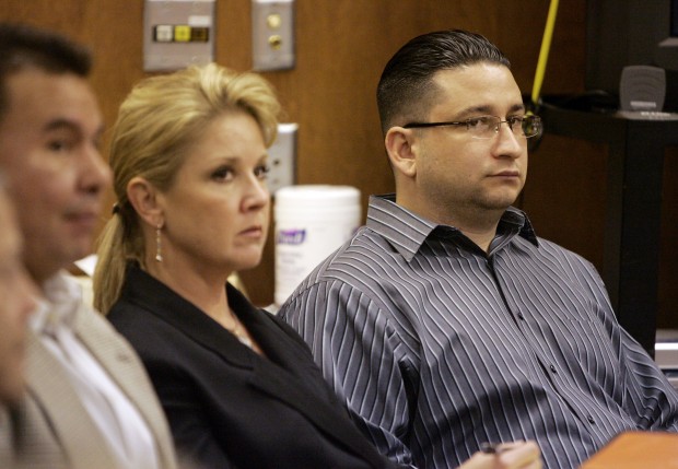Trial opens for suspect in 2 slayings   