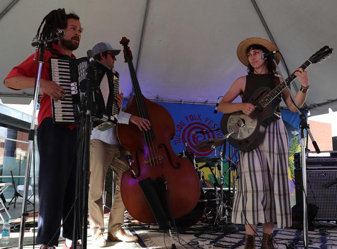 12 LE G SOCIALES P16