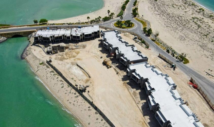 Eagle Village, Mexico (LE)