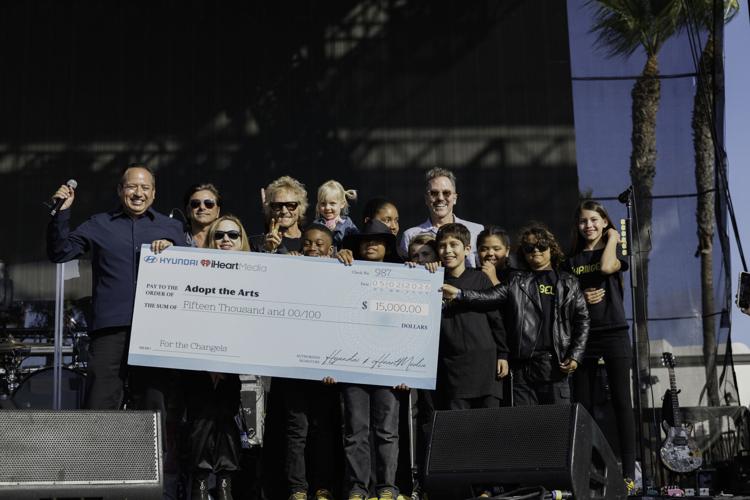 Hyundai Sponsors BeachLife Festival and Donates $15,000 to Adopt the Arts Foundation