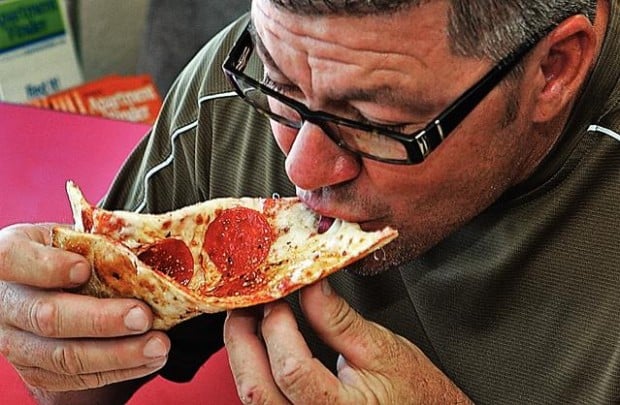 Pizzeria's customers take loyalty to grave  