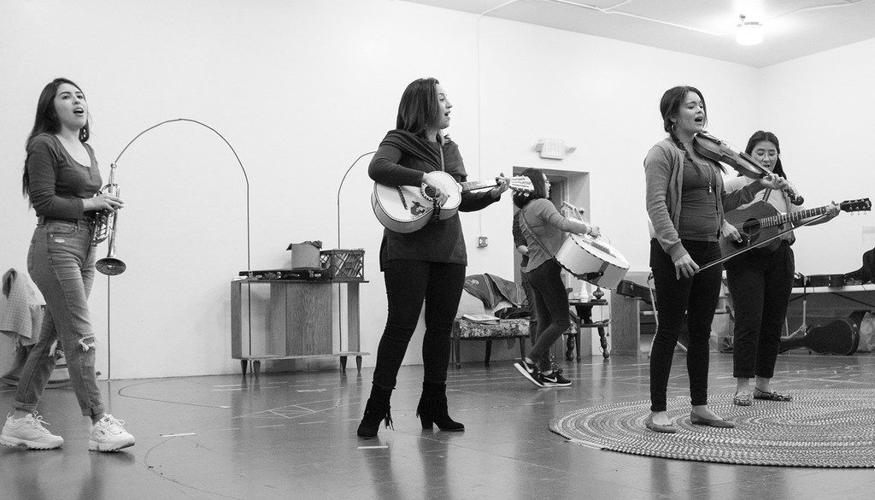Neto's Tucson: The power of mariachi