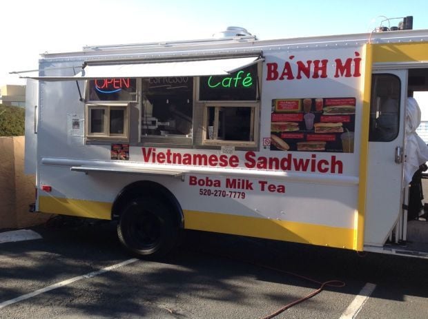 Vina Baguette food truck