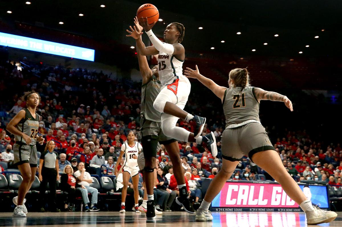 121422-tuc-spt-uawomenshoopsscouting-p1