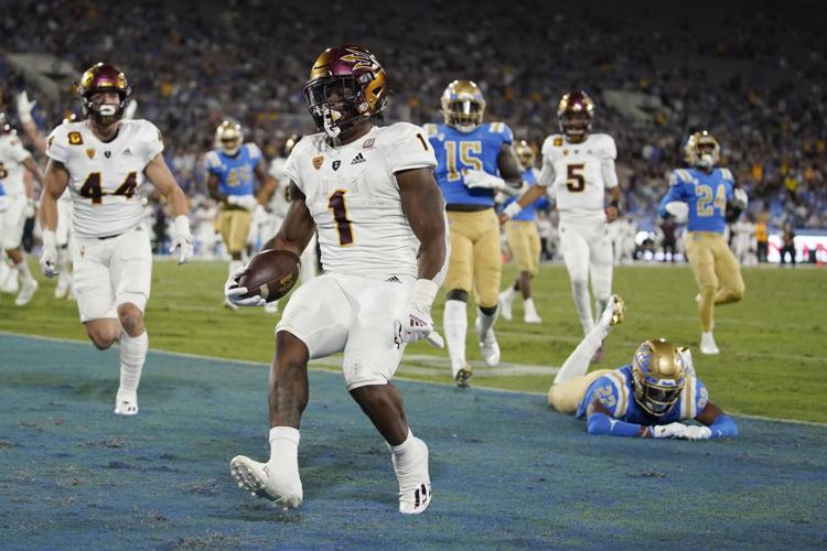 112621-tuc-spt-uafb-p4