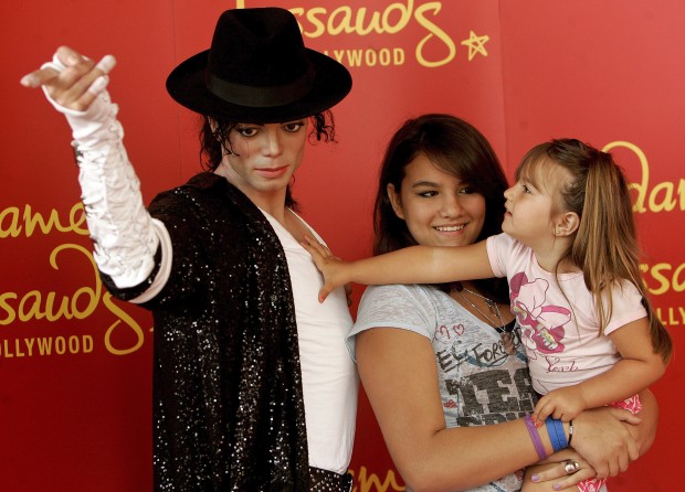 LA police prepare for the worst on anniversary of Jackson's death   