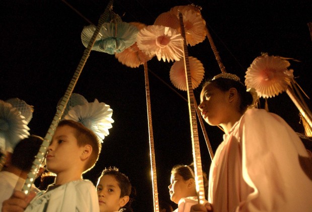 Photos: Las Posadas procession, a tradition in Tucson