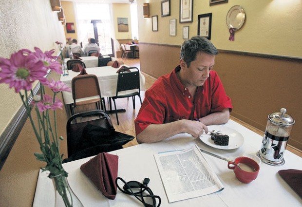 It's all kosher at Downtown eatery/bakery  