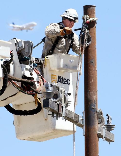 TEP service upgrades in Midvale Park