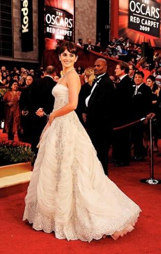 'Slumdog Millionaire' dominates Oscars  