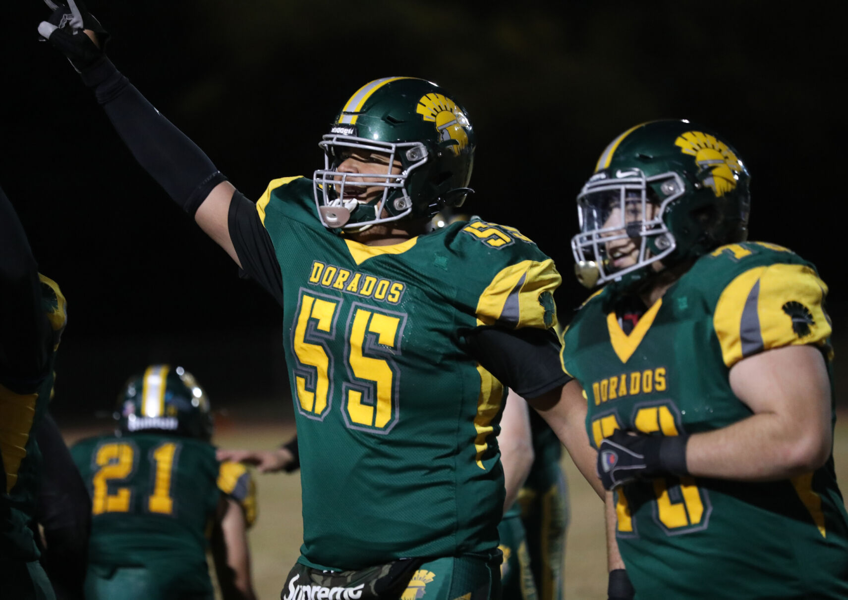 Star Offensive Lineman Sa’Kylee Woodard Commits to New Mexico with Mentorship of Coach Famika Anae