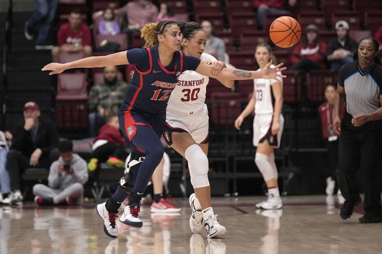 010423-tuc-spt-uawomenshoops-p2